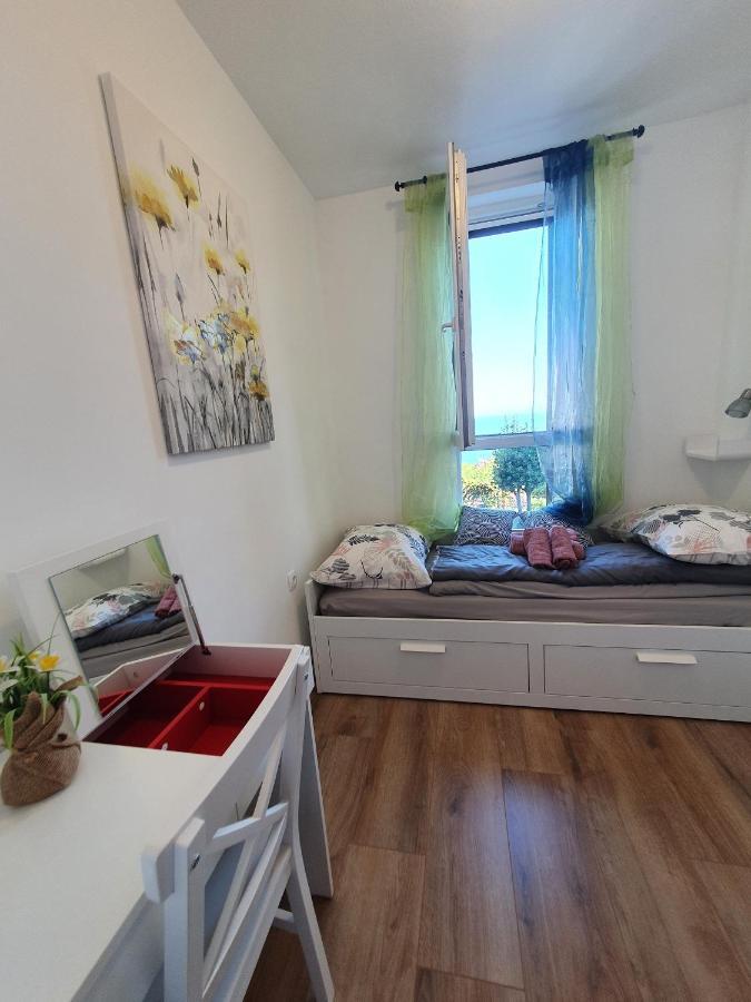 Studio Apartman Fredi Lägenhet Opatija Exteriör bild