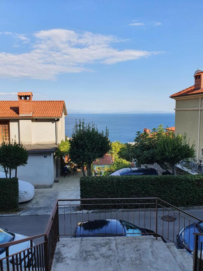 Studio Apartman Fredi Lägenhet Opatija Exteriör bild